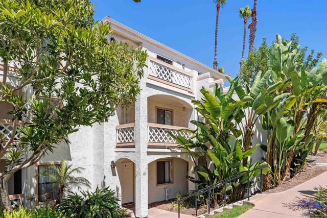 9342 Twin Trails Drive, San Diego CA: https://media.crmls.org/mediaz/0dc1bf2f-f23a-4453-a99a-37ab850ea106.jpg