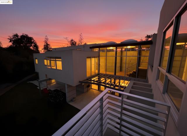 4000 Manzana Lane, Palo Alto CA: https://media.crmls.org/mediaz/0dc2017a-1354-4a44-adf1-cba61c003ef6.jpg