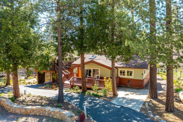 25445 Palomar Road, Idyllwild CA: https://media.crmls.org/mediaz/0dc241e6-9cd2-4812-a809-f64aff8610cd.jpg