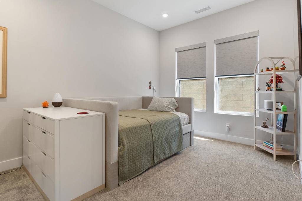 MLS #219136211DA image #17