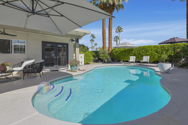 POOL=SALT WATER