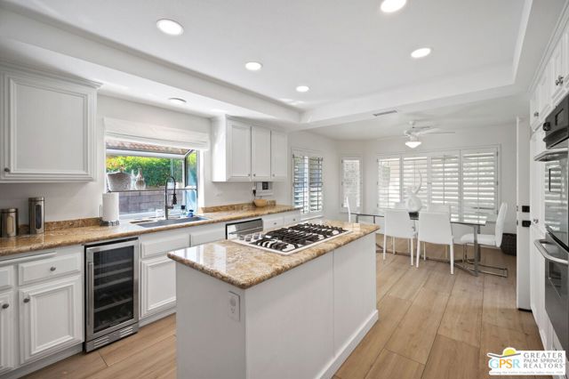 39141 Sweetwater Drive, Palm Desert CA: https://media.crmls.org/mediaz/0dc2b4f6-fb07-4d6d-9390-30f8d02f03df.jpg