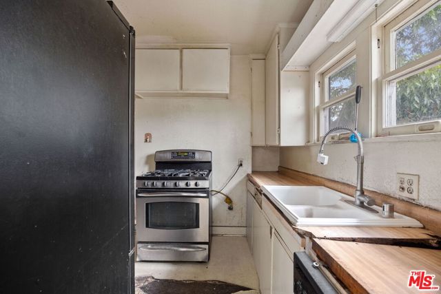 9234 Guess Street, Rosemead CA: https://media.crmls.org/mediaz/0dc2ee0c-e628-4a96-91c4-f89e73998839.jpg