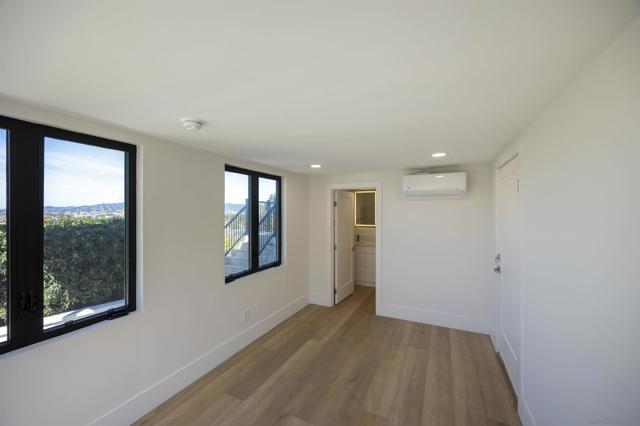 1561 La Plaza, San Marcos CA: https://media.crmls.org/mediaz/0dc326b6-4cf1-4404-827d-9cb811470e13.jpg