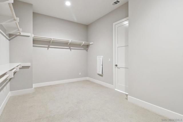 Image 26 of 50 For 15123 Larchmont St