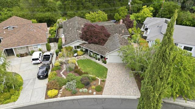 216 Montclair Road, Los Gatos CA: https://media.crmls.org/mediaz/0dc411c0-220c-41c1-b8af-4b816002e842.jpg