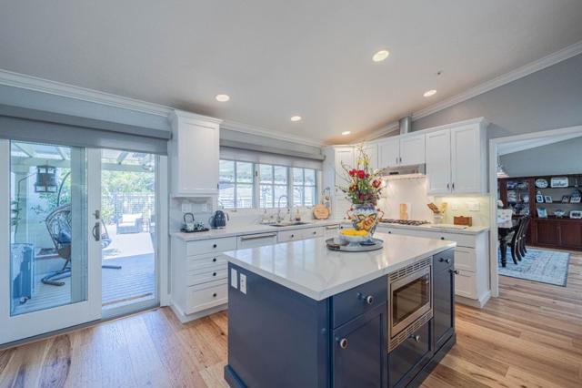 25552 Meadowview Circle, Salinas CA: https://media.crmls.org/mediaz/0dc4a25f-8488-4fad-a5bb-d4e795ff07e5.jpg