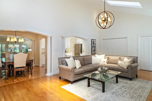 2403 Washington Avenue, Redwood City CA: https://media.crmls.org/mediaz/0dc4e67f-f4bf-4b65-9adc-c379a3f46114.jpg