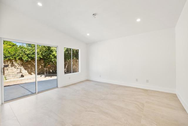 Image 26 of 41 For 49651 Lincoln Drive
