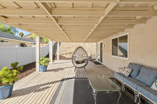 Detail Gallery Image 15 of 27 For 19065 Envoy Ave, Corona,  CA 92881 - 3 Beds | 2 Baths