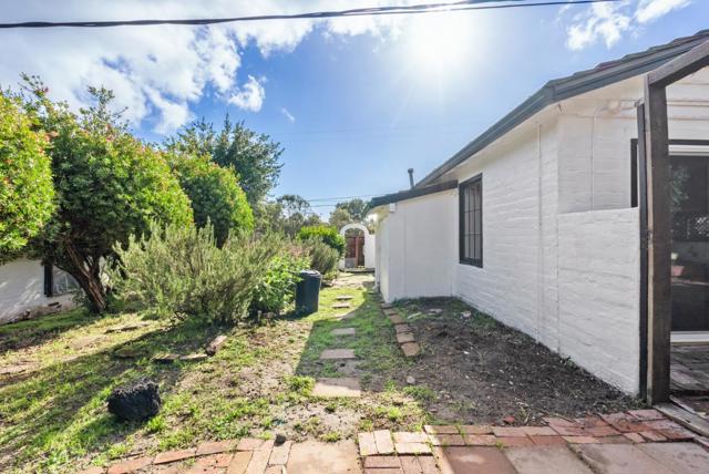 2301 Soquel San Jose Road, Soquel CA: https://media.crmls.org/mediaz/0dc5f382-9f87-4a8a-b58c-d810b3827326.jpg