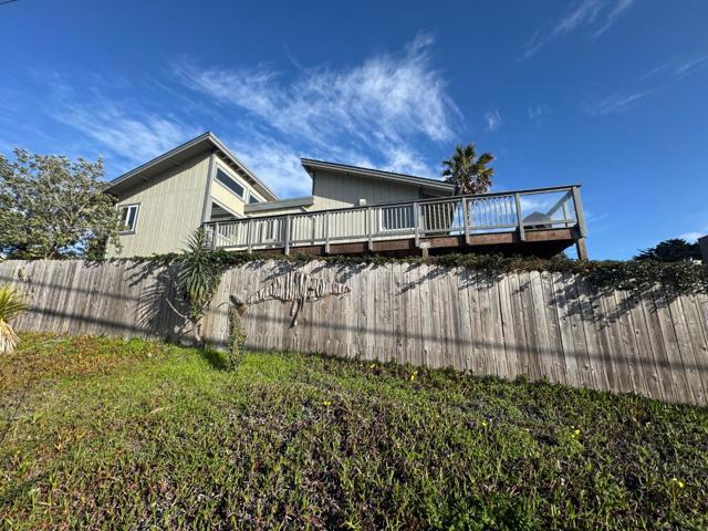 304 12th Street, Montara CA: https://media.crmls.org/mediaz/0dc8263a-23a8-476f-8bcc-8fa60ad76204.jpg