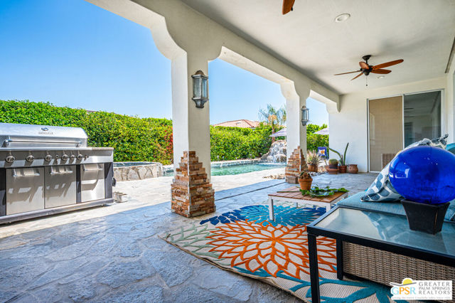 3770 Torito Circle, Palm Springs CA: https://media.crmls.org/mediaz/0dc894cf-3501-47d1-a759-159bd498dd68.jpg