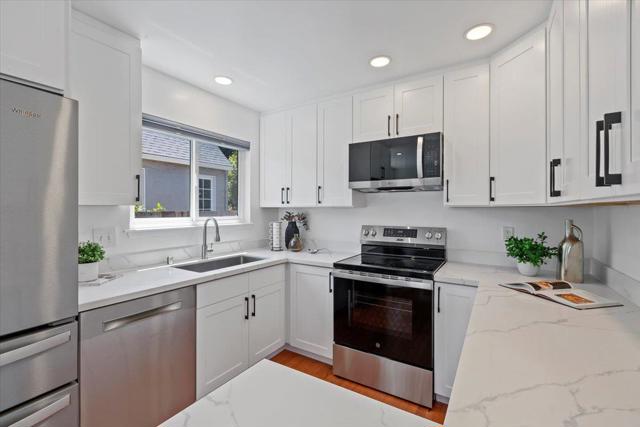 1141 Fairview Avenue, Redwood City CA: https://media.crmls.org/mediaz/0dc982da-d54f-443f-9b5f-b6af84f77430.jpg