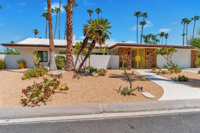 2598 S Camino Real, Palm Springs CA: https://media.crmls.org/mediaz/0dca13b5-1e1f-432a-88dd-19b84693405e.jpg