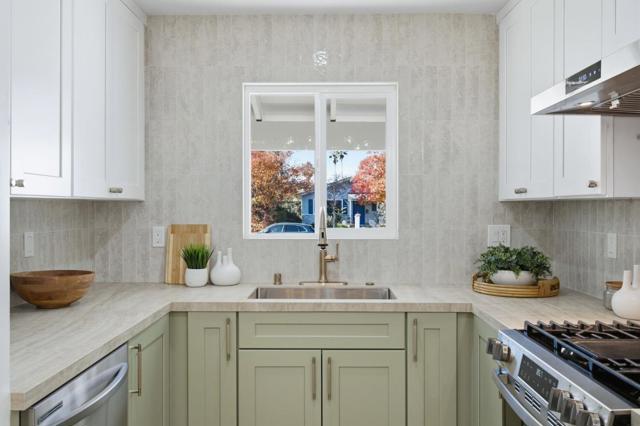 816 Marilyn Drive, Campbell CA: https://media.crmls.org/mediaz/0dcac098-82eb-407b-a3bc-e62d577aa028.jpg