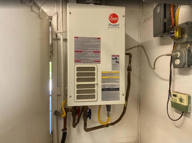 Detail Gallery Image 11 of 12 For 8354 Hudson Dr, San Diego,  CA 92119 - 3 Beds | 2 Baths