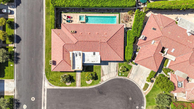 29 El Roble Court, Rancho Mirage CA: https://media.crmls.org/mediaz/0dce5119-16c5-44ff-8e7c-d5ba90cf1ed2.jpg