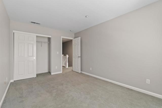 271 Washington Drive, Brentwood CA: https://media.crmls.org/mediaz/0dd00943-5747-45ed-a5ac-cfe8d93761ca.jpg