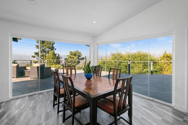 5030 Helix Ter, La Mesa CA: https://media.crmls.org/mediaz/0dd09571-20b0-4a95-8202-cbd1b2c6caff.jpg