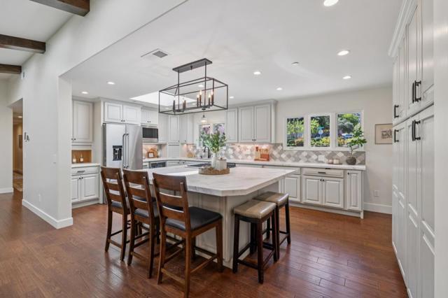 830 Monte Rosa Drive, Menlo Park CA: https://media.crmls.org/mediaz/0dd0b6eb-5382-4501-bbcc-76cdd9e1ab32.jpg