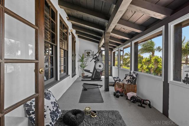 17507 Los Morros, Rancho Santa Fe CA: https://media.crmls.org/mediaz/0dd1205d-780f-4dbd-a362-d8cee77217f8.jpg