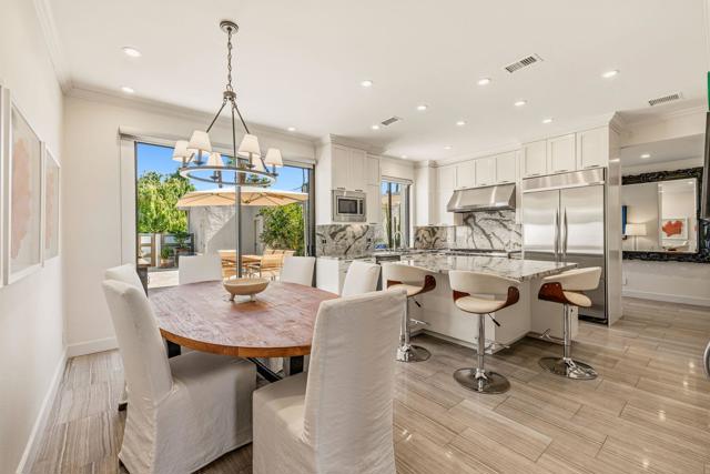 730 Inverness Drive, Rancho Mirage CA: https://media.crmls.org/mediaz/0dd148b1-4369-42dd-a6db-93c3a8aa1f92.jpg