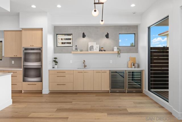 1826 Galveston St, San Diego CA: https://media.crmls.org/mediaz/0dd28ac9-e3bb-438d-96b5-d73c77358de4.jpg