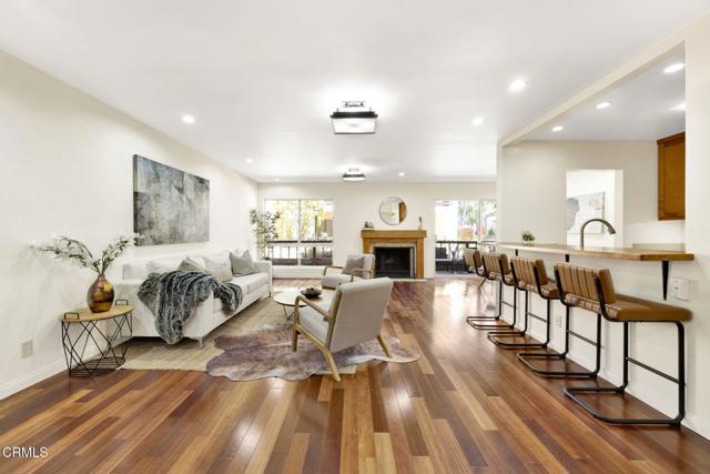 1127 E Del Mar Boulevard, Pasadena CA: https://media.crmls.org/mediaz/0dd31cf5-3e14-413e-a042-a565be57f212.jpg