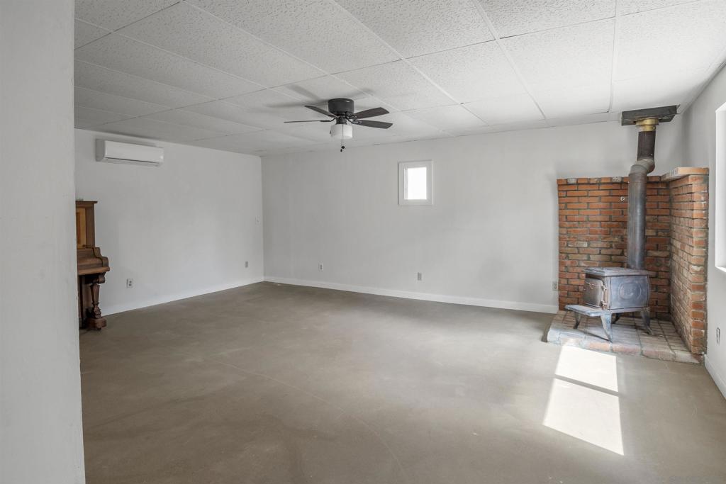 MLS #250040937SD image #19