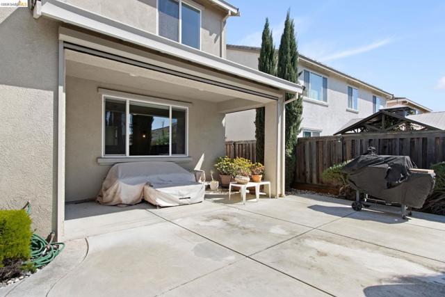 2469 Talaria Dr, Oakley CA: https://media.crmls.org/mediaz/0dd36405-0a03-4d32-ae33-bc8e4faa8672.jpg