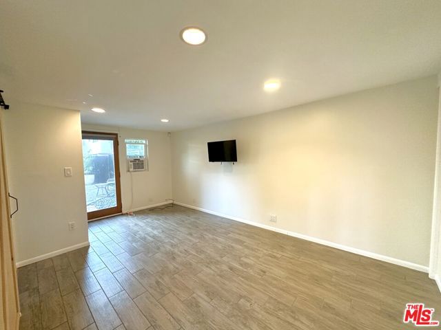 1246 N Genesee Avenue, West Hollywood CA: https://media.crmls.org/mediaz/0dd44d8f-6382-4fa3-85a3-90cc6f93ab9d.jpg
