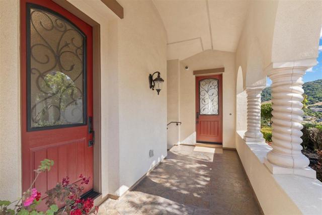 21 Bigleaf Road, Orinda CA: https://media.crmls.org/mediaz/0dd48c30-451c-4c2a-af1c-104ffb42d655.jpg