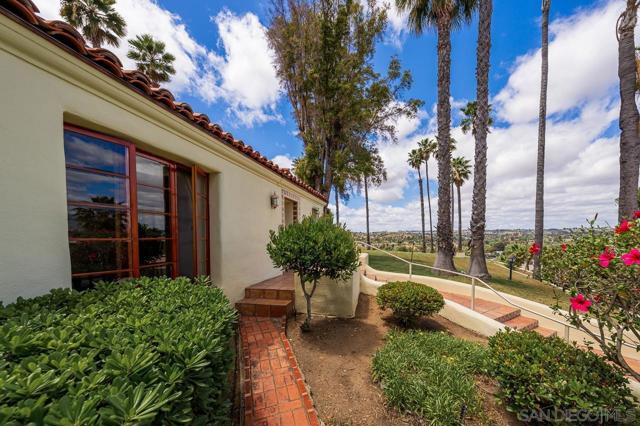 3928 La Cresta Way, Bonita CA: https://media.crmls.org/mediaz/0dd4d164-0d47-47d4-babd-86ca88dbded8.jpg