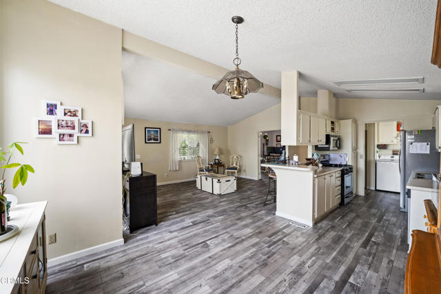 Detail Gallery Image 9 of 27 For 1215 Anchors Way Dr #68,  Ventura,  CA 93001 - 2 Beds | 2 Baths