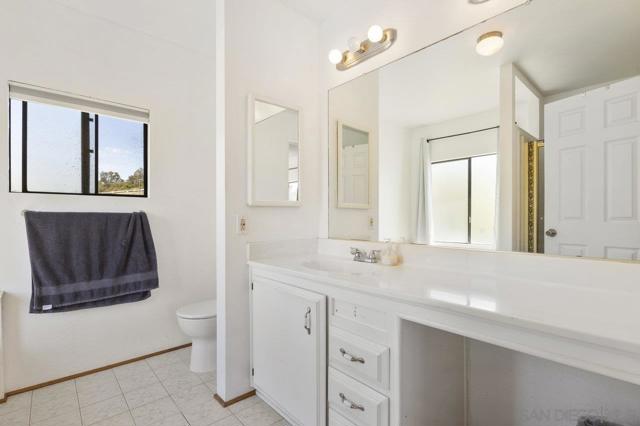 3232 N Twin Oaks Valley Rd, San Marcos CA: https://media.crmls.org/mediaz/0dd52346-d058-4bc6-b3ef-89b8e92d5074.jpg