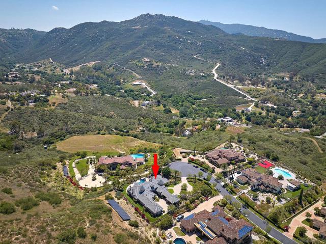 14460 Cheyenne Trl, Poway CA: https://media.crmls.org/mediaz/0dd5250a-8ecf-41d2-b57e-8a04ace77262.jpg
