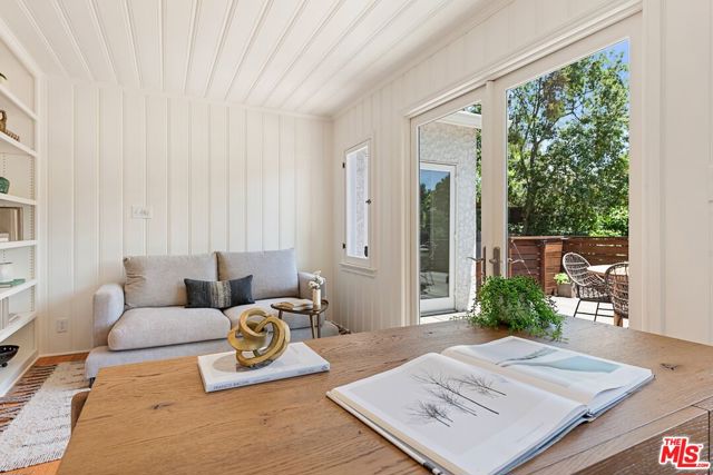 2116 Princeton Avenue, Los Angeles CA: https://media.crmls.org/mediaz/0dd5517c-8757-411c-9beb-2430a46409ea.jpg