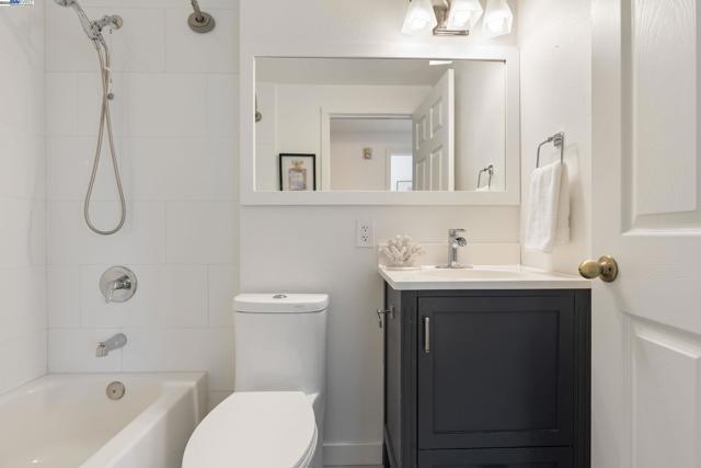 2649 San Pablo Ave, Berkeley CA: https://media.crmls.org/mediaz/0dd56a55-5f7a-4acd-b5a7-fe46739e44fc.jpg