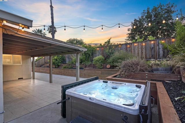 2682 Pickfair Ln, Livermore CA: https://media.crmls.org/mediaz/0dd66a52-32da-4b58-ae3e-8c5579195978.jpg