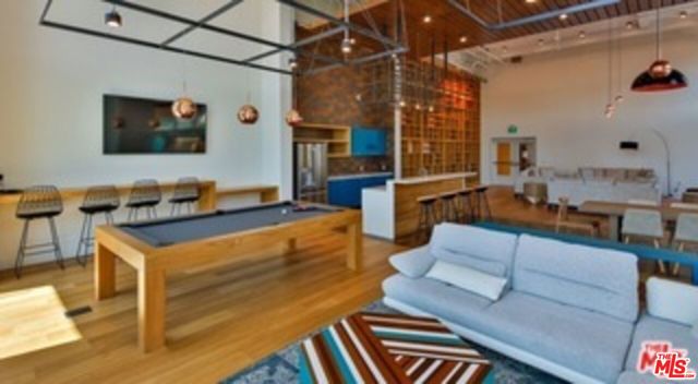 555 Spring Street, Los Angeles CA: https://media.crmls.org/mediaz/0dd7f123-00f7-45e3-90bf-41bc8157f8eb.jpg