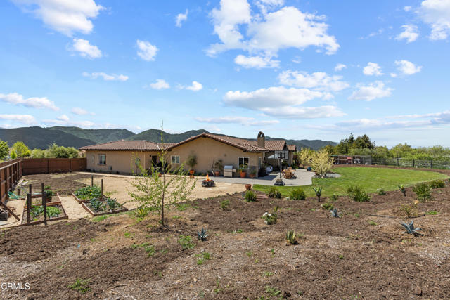 690 Valley Oak Road, Solvang CA: https://media.crmls.org/mediaz/0dd8453d-db1e-4ca0-9ff5-120a20567cdc.jpg
