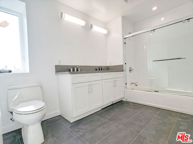 1229 S Kingsley Drive, Los Angeles CA: https://media.crmls.org/mediaz/0dd86fd3-35e6-4119-ba09-c70e0e44d3bf.jpg