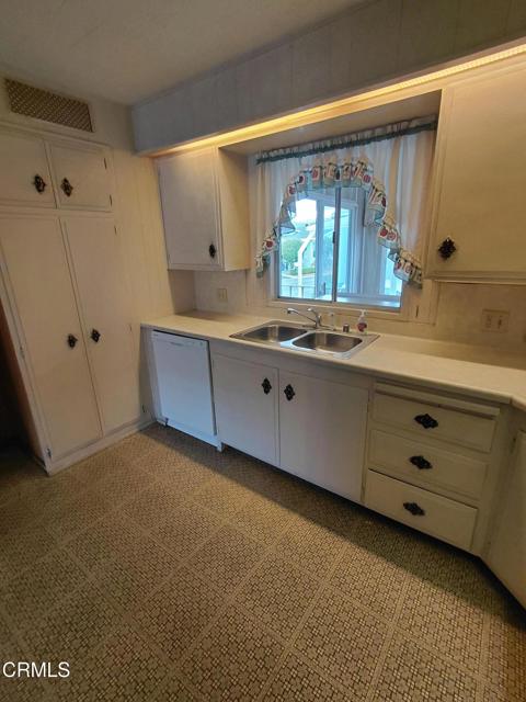 Detail Gallery Image 15 of 37 For 195 Tierra Rejada Rd #190,  Simi Valley,  CA 93065 - 2 Beds | 2 Baths