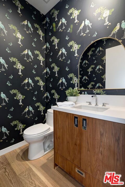 3571 Colonial Avenue, Los Angeles CA: https://media.crmls.org/mediaz/0dd98c58-72a0-4f52-97ab-46e03fdc978d.jpg