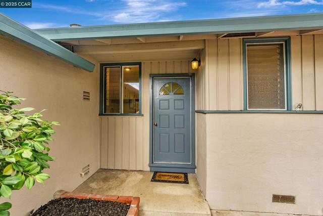 3119 Meadowbrook Dr, Concord CA: https://media.crmls.org/mediaz/0dda488f-aab1-4bae-b1c9-c68a33ff971a.jpg