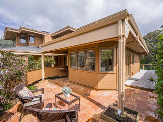 1125 Sumner Avenue, Aptos CA: https://media.crmls.org/mediaz/0ddb00c0-117f-46ae-92c2-e6d8e2d42f93.jpg