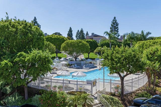 7248 Camino Degrazia, San Diego CA: https://media.crmls.org/mediaz/0ddb29ce-9107-45c7-b9d4-a5146567d862.jpg
