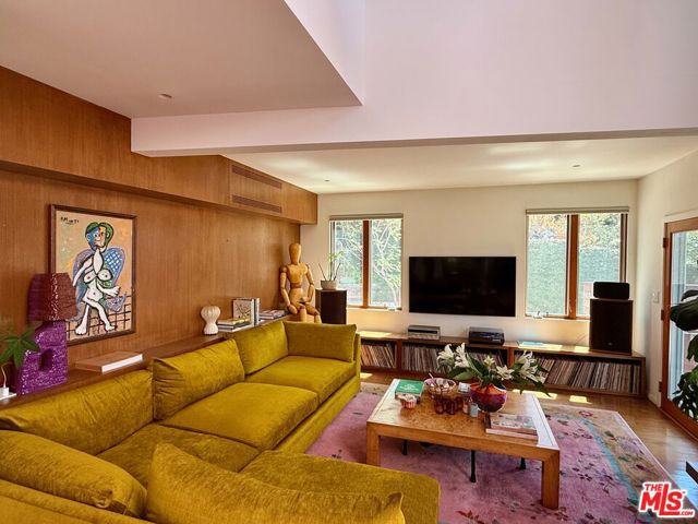 1966 Vestal Avenue, Los Angeles CA: https://media.crmls.org/mediaz/0ddb434e-c509-4481-b192-981412c45996.jpg