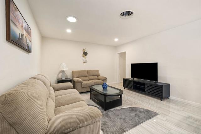 Image 21 of 69 For 1425 Via Soledad